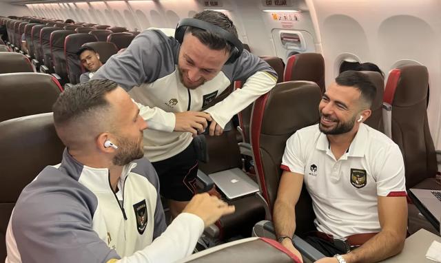 竞技宝战果分析-18强赛漫谈②：包机并非为炫耀 应从球队需要出发