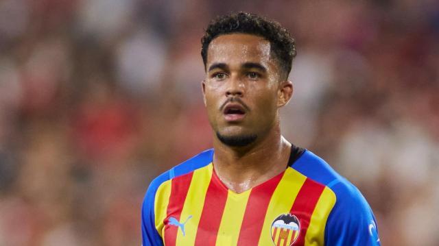 竞技宝电竞社区-英超诸侯推动劳工证改革，拍巨资“贿赂”足总