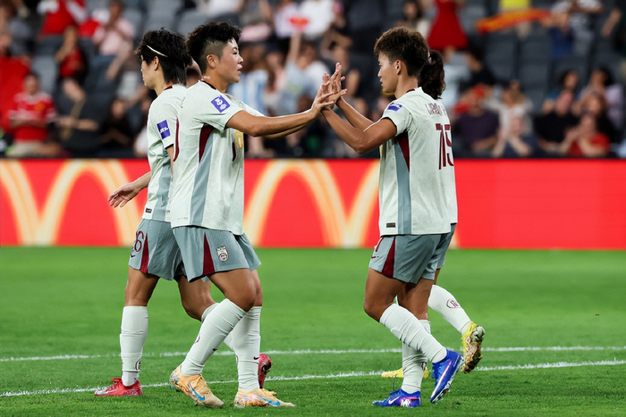 竞技宝热门联赛-2-0赢球却被骂上热搜!米利西奇怎么上任的?这3个问号谁来解?|中国女足|FIFA|王霜|张睿|澳洲_新浪体育_新浪新闻