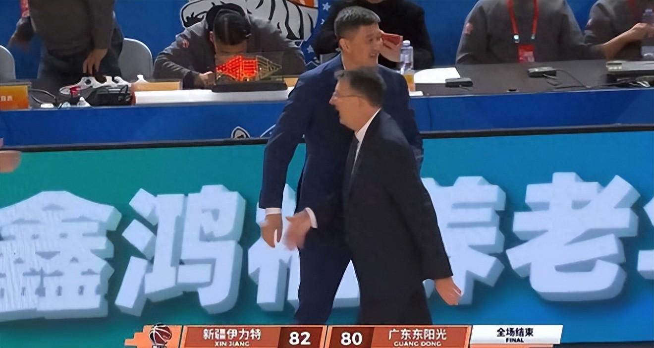 竞技宝战果分析-破案了！广东队为何遭新疆逆转？杜锋赛后暗批4人，道出输球原因